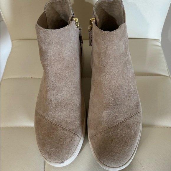 TOMS Suede Jamie 8 - Picture 3 of 9